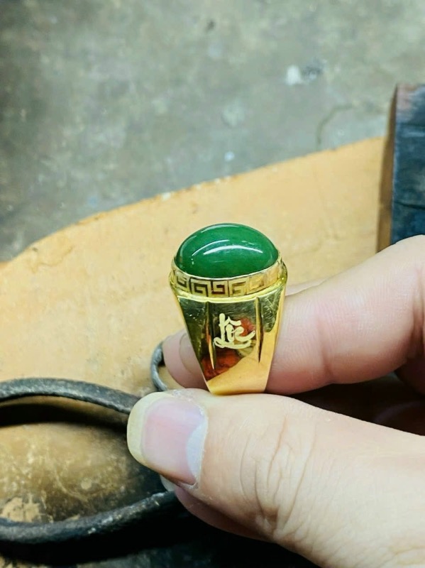 Nhẫn Nam Đá Chủ Ngọc Bích