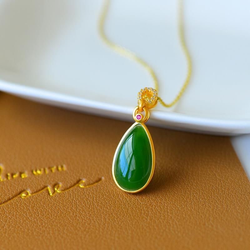 Mặt Dây Chuyền Đá Ngọc Bích