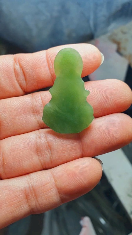 PHẬT NGỌC QUÁN THẾ ÂM NGỌC BÍCH 4,5CM