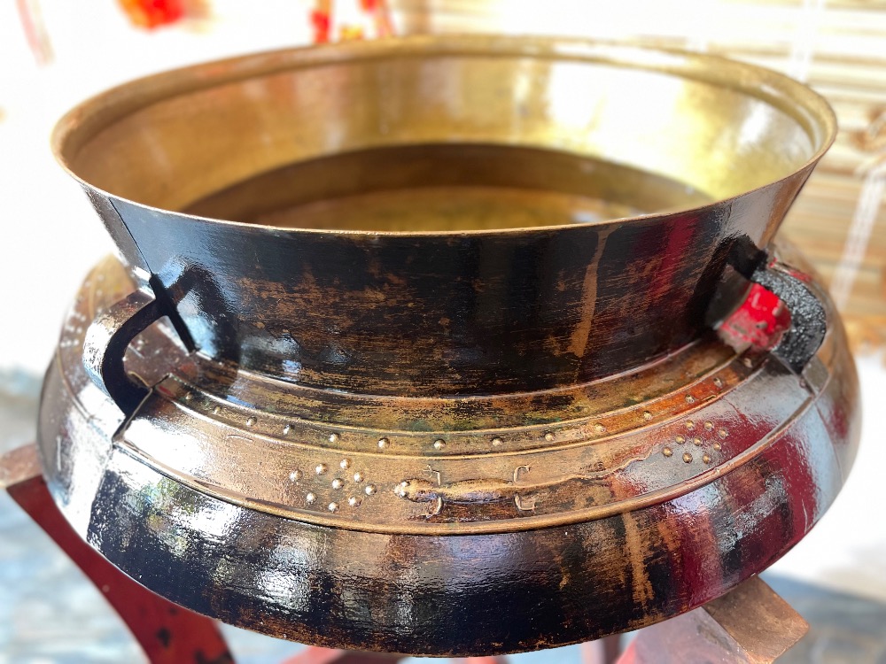 Nồi đồng cổ tây nguyên